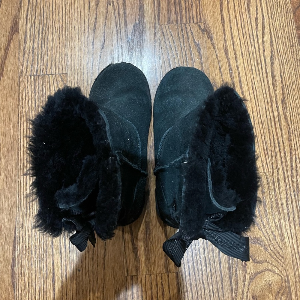 UGG Black winter boots. Kids’ size 5